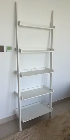 White leaning ladder shelf - 5-tier storage unit