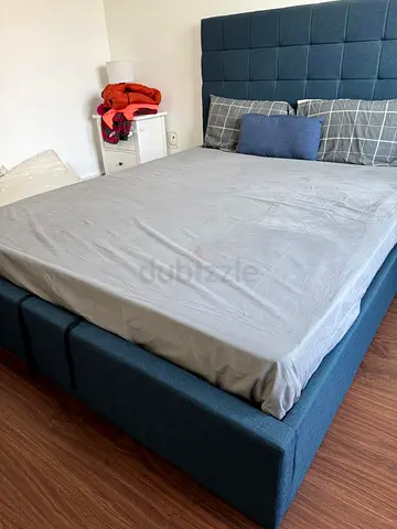Queen Bed Hydraulic Storage with new mattress