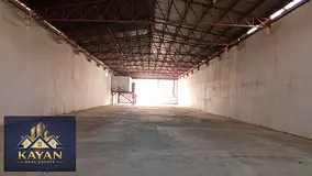 Warehouse for annual rent, 10,000 square feet in size.