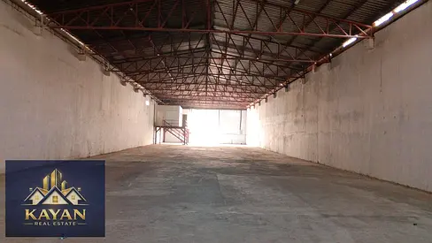 Warehouse for annual rent, 10,000 square feet in size.