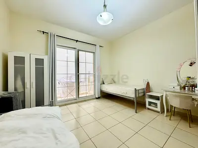 Executive Ladys' Bedspace|Balcony|Pool View