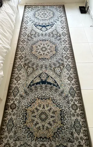 Handmade Persian Rug - like NEW