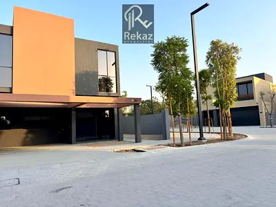 First Tenant || Corner Unit || 4BR plus Majlis