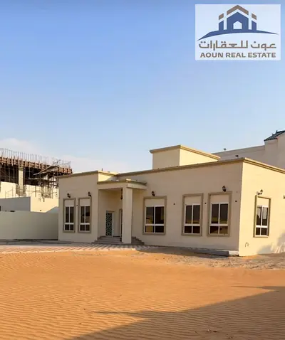 🏡 للإيجار فيلا مميزة في السيوح – موقع ممتاز ✨ فيلا بمساحات واسعة ومواصفات مميزة، مناسبة للعائلات، تتكون من: 🔹 غرفتين نوم ماستر 🔹 مجلس واسع 🔹 صال