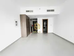 BRAND New Studio Apartment | Balcony & City View