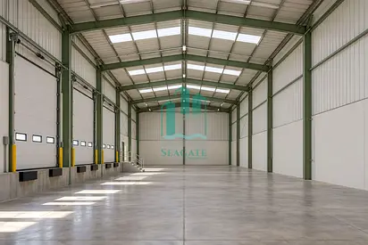 WAREHOUSE CEILING COMPLETELY INSULATED - 3200 SQ FEET - G + M - POWER LOAD 38 KW