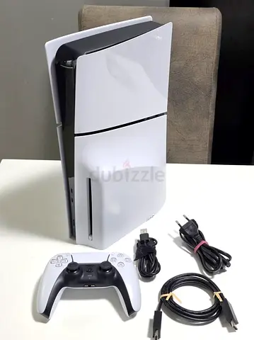 Ps5 slim disc new only use one time i buy from lulu before 2 week warranty also available 11 month