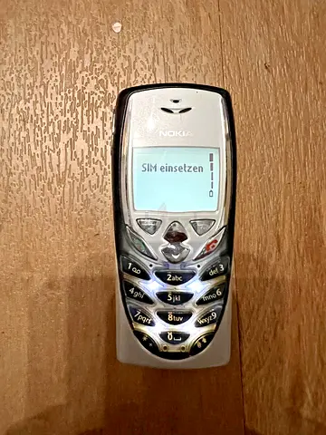Nokia 8310