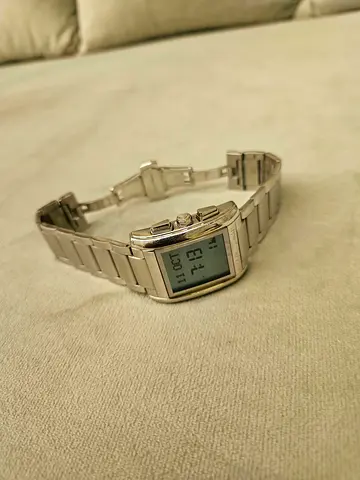 Al fajer Silver digital men's watch with metal bracelet - good working condition