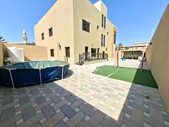 Lavish 4b villa/ 2 halls/ majlis/ maid room/ al azra area sharjah