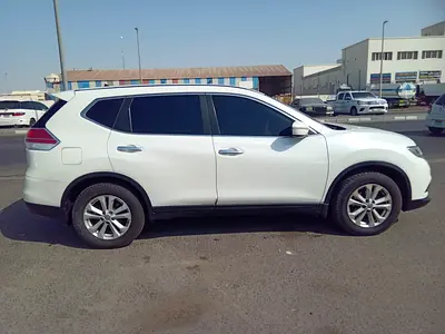 2015 Nissan X-TRAIL photo 2