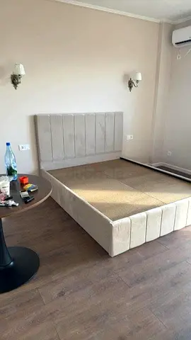 Brand New 180*200 King Size Bed Frame For Sale With Stylish Modern Design Headboard.
