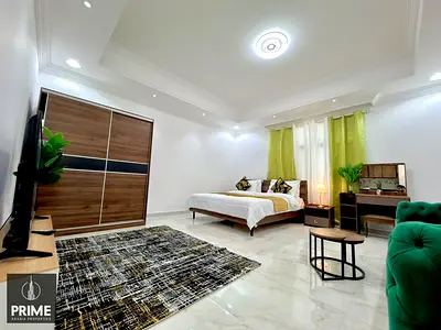 ELEGANT QLTY FURNISHED STUDIO ON FIRST FLOOR