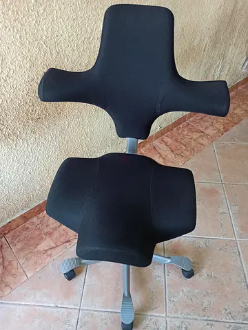 Professional HAGCapisco Adjustable Standing Desk Chair Black