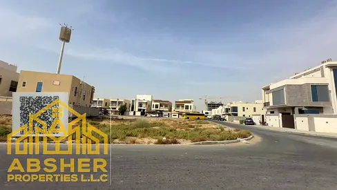 A large plot of land behind the park, available for freehold ownership by all nationalities; prime location.