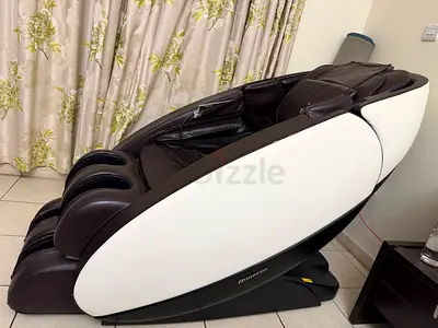 Isukoshi Royal UFO Massage Chair