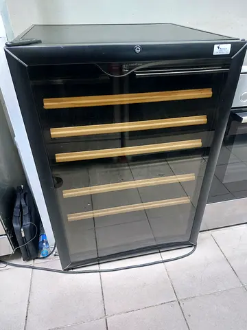 Eurocave Freestanding glass-door wine cooler / beverage fridge - good condition