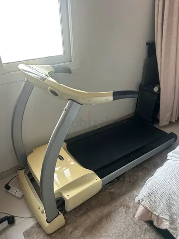 Treadmill - Incline function - Excellent condition