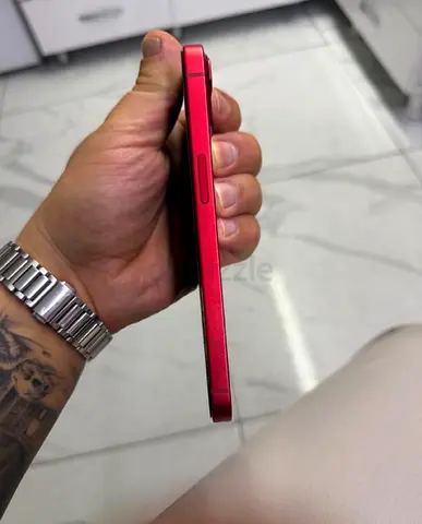 Red IPhone 13 256GB