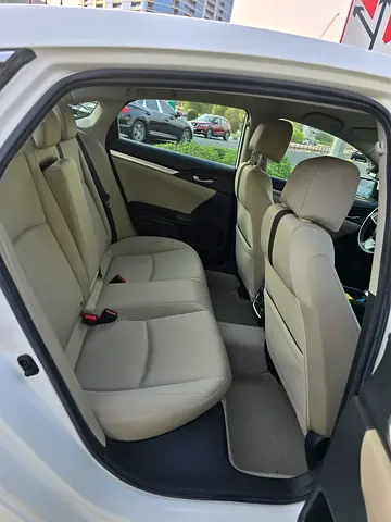 2018 Honda CIVIC — фото 7