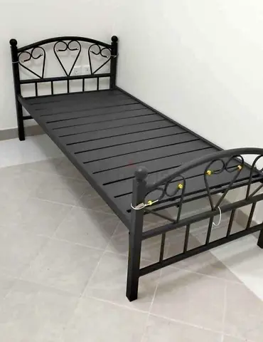 USED SINGLE METAL BED 90X190 CM HEAVY DUTY