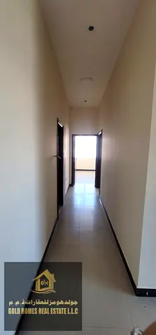 مبنى سكني وتجاري جديد بتصميم راق وتشطيبات فاخرة فرصة استثمارية واعدة