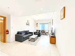 DECEMBER MOVE-IN | PRIVATE ROOM & WASHROOM | ALL BILLS INCLUDED | METRO IN FRONT | ZERO COMMISSION