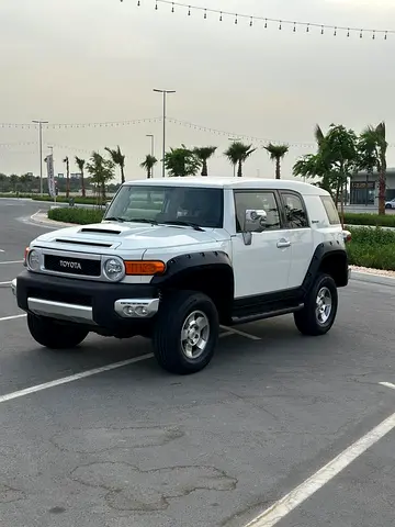 2014 Toyota FJ Cruiser Extreme GCC Specs