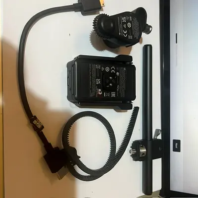 Small rig follow focus motor and accessories - used