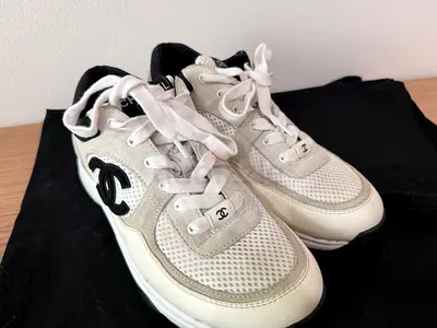 Chanel Sneakers – White & Black – EU 38