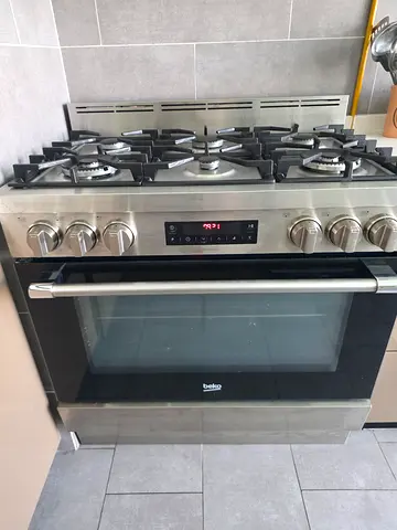 Beko Gas Cooker 90cm with Electric Oven