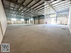 Warehouse on a Main Road with 33 kW Power and a Spacious Yard