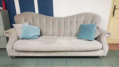 Light grey 3-seater velvet sofa in good condition
