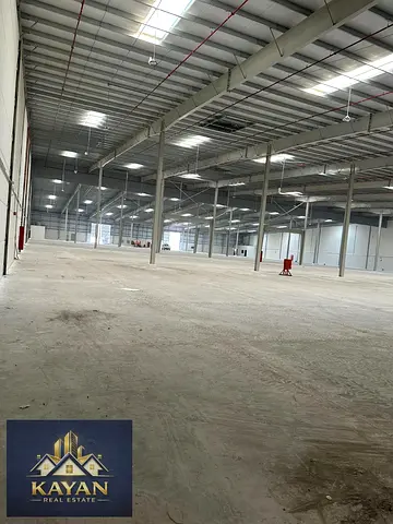 Warehouse for Rent - 61,525 sq.ft - height of 13.5 meters - Power 68 kW- 6 large sliding doors easy loading and unloading