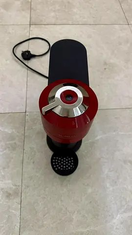 Nespresso Inissia Coffee Machine Red