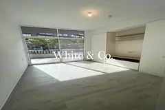 VOT | Large Terrace | Ellington | Spacious