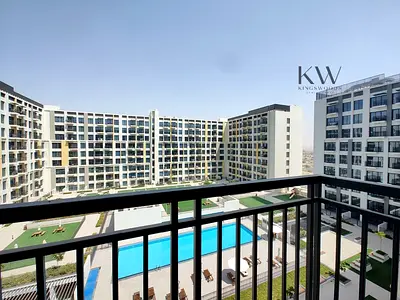 Vacant / Pool view / up to 4 cheques