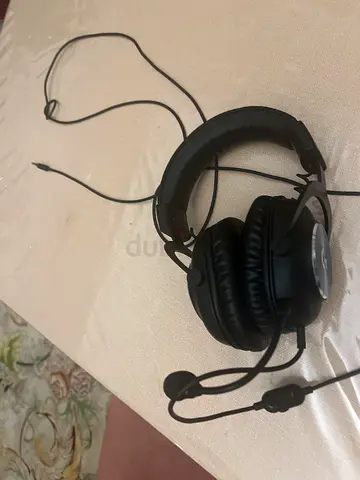 Wired over-ear headset with microphone - used, good condition