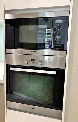Miele Latest Model Built in 60cm Oven And Microwave set For