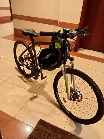 Used Mountain Bike with Front Suspension and Helmet included