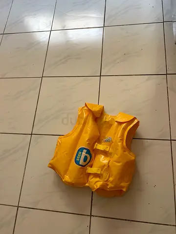 Children's Yellow Inflatable Swim Vest / Floatation Jacket - Size Small