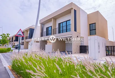 Upcoming | End Unit | Single Row | Landscaped
