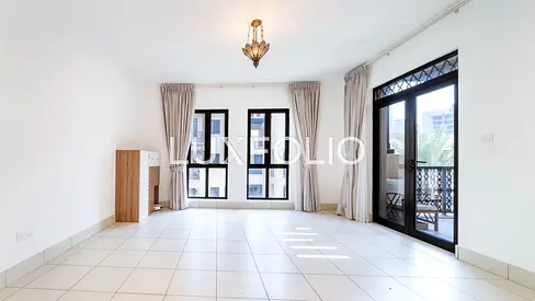 Bright 1BR | Prime Location | Walk-In Closet