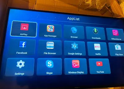 Smart TV 50-inch LED TV HDMI in good working condition Wiffi conection & apps