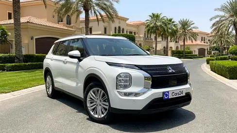AED 995/month | 0 Downpayment | Free 3 Months Warranty | 30 Day Return | MITSUBISHI OUTLANDER 2023