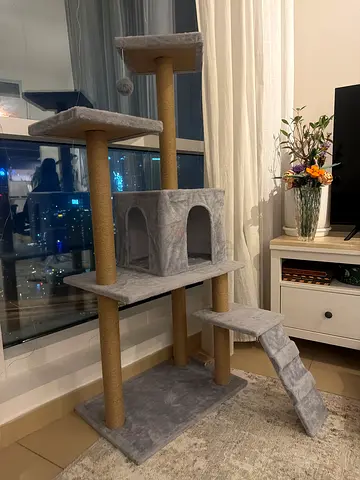 140 cm Grey multi-level cat tree with sisal posts and condo - new