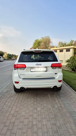 Jeep Grand Cherokee Overland 2014 GCC Specs