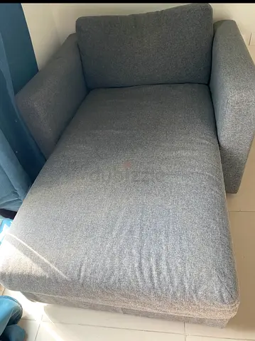 3/4 chair/ sofa with underneath storage