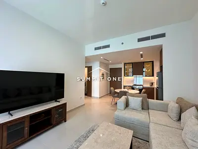 Spacious Hall & Kitchen | High Floor | Vacant