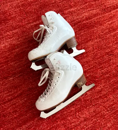 Figure skates